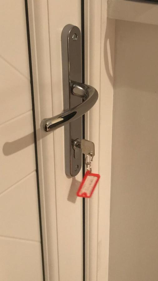 Studio-1-Staines/Heathrow/London-Own Entrance 외부 사진