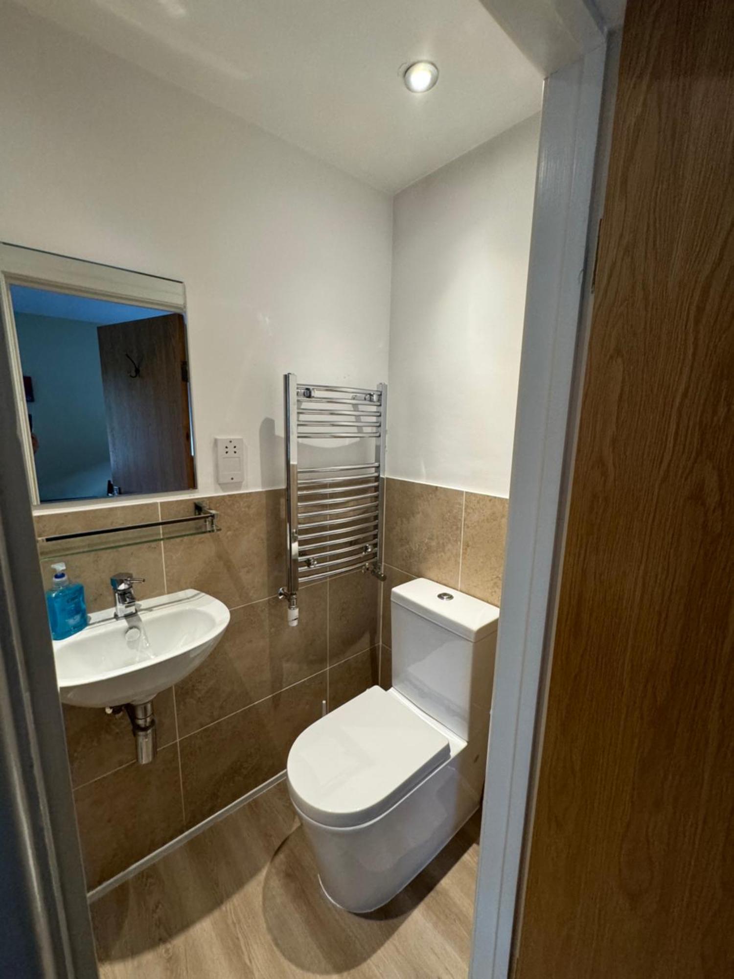 Studio-1-Staines/Heathrow/London-Own Entrance 외부 사진