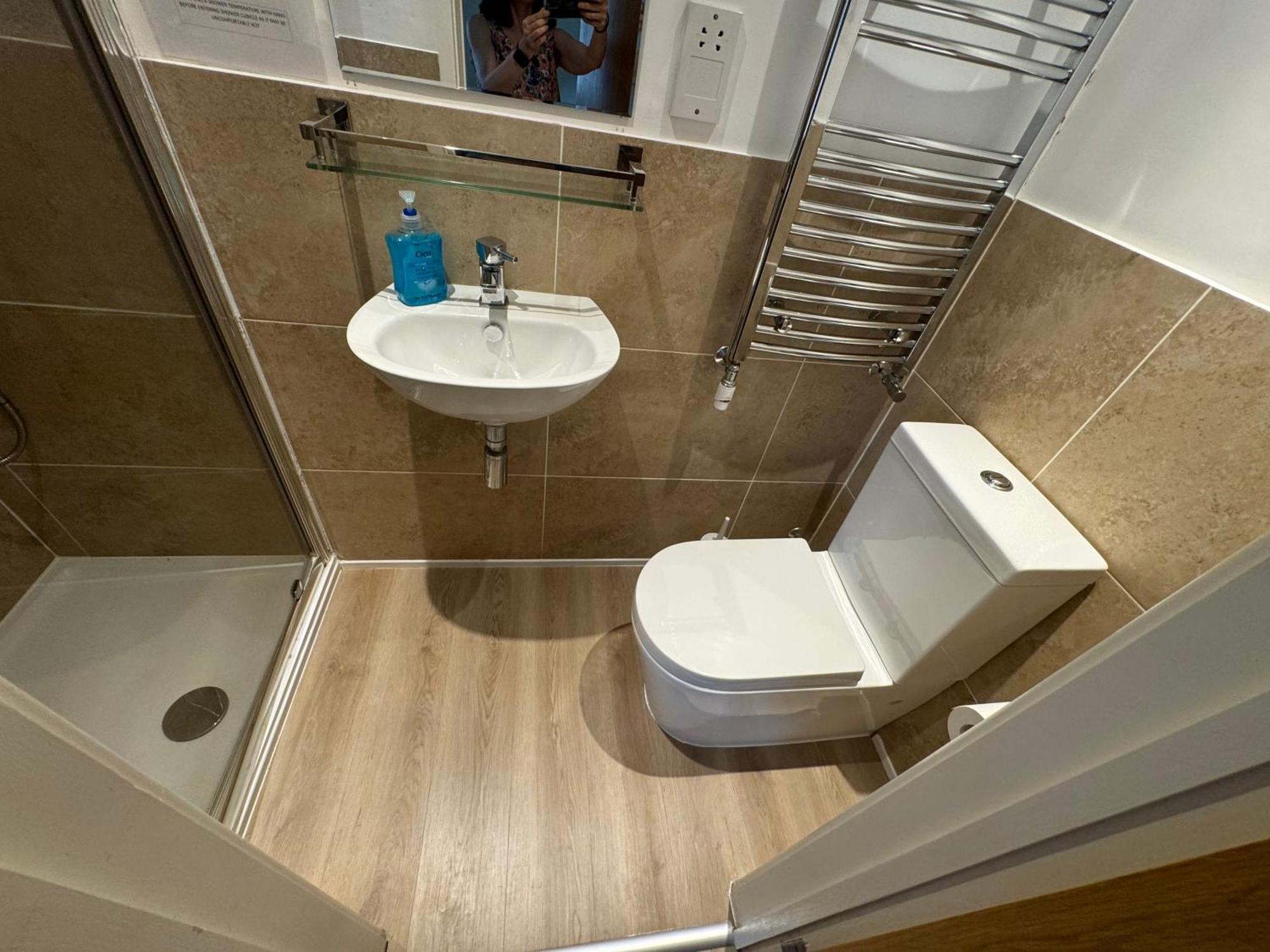 Studio-1-Staines/Heathrow/London-Own Entrance 외부 사진